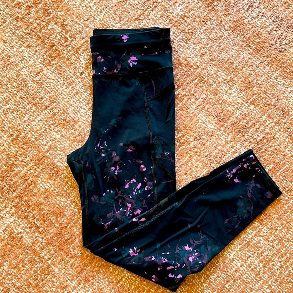 Sweaty Berry Zero Gravity Leggings